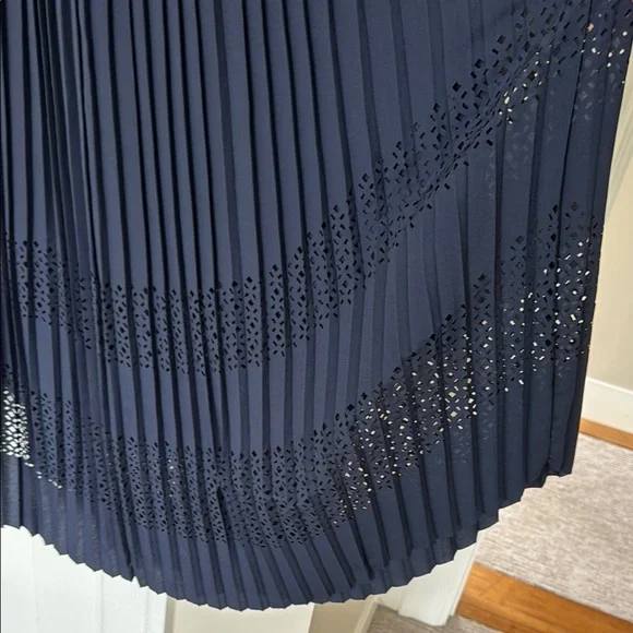 Banana Republic Navy midi dress - Picture 3 of 11